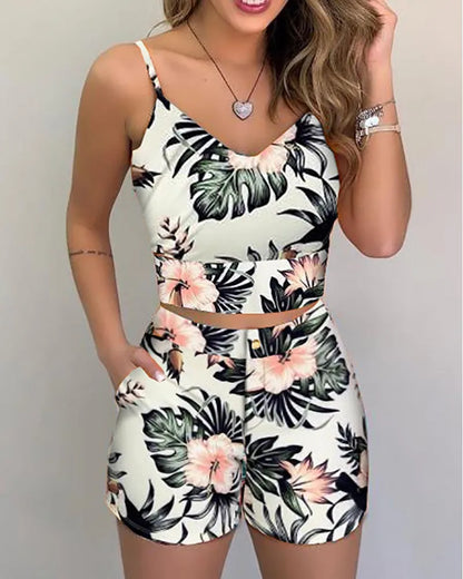 Women's Casual Summer 2 Piece Outfits - Print Spaghetti Strap Crop Top & Short Sets